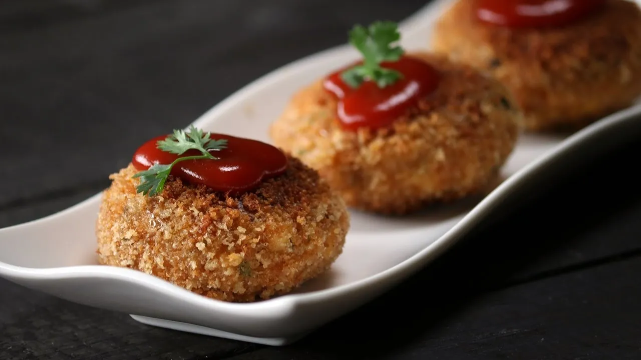 चटपटा खाने का है मन तो घर पर झट-पट बनाएं हेल्‍दी और टेस्‍टी Potato Keema Cutlet