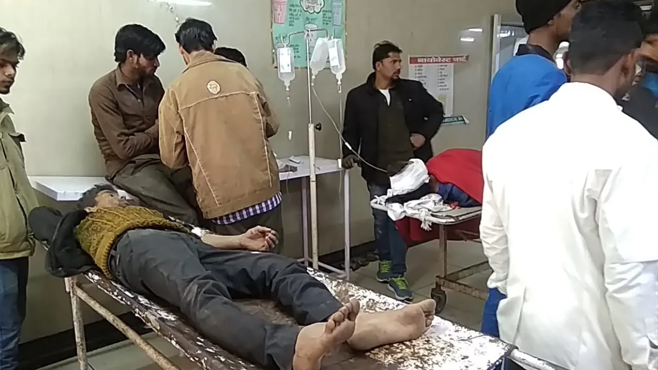 मेरठ में कैंची फैक्ट्री का लेंटर गिरा, 9 मजदूर दबे, एक की मौत