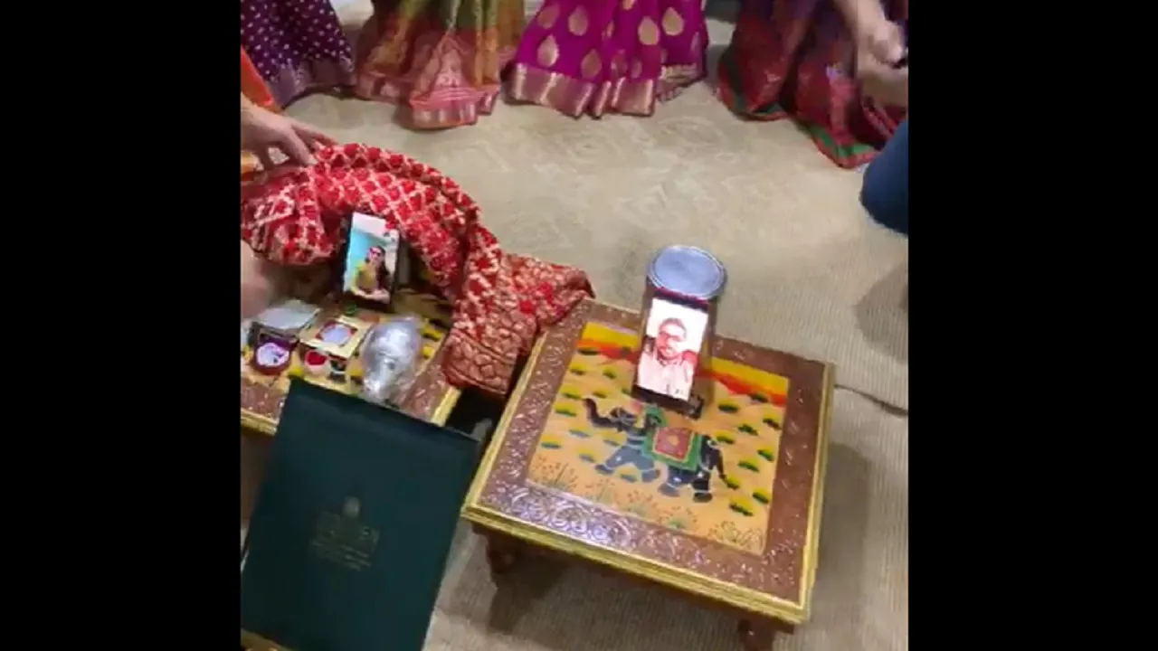 Viral: लड़का-लड़की ने पूरे परिवार के सामने की Online Engagement, वायरल हुआ वीडियो