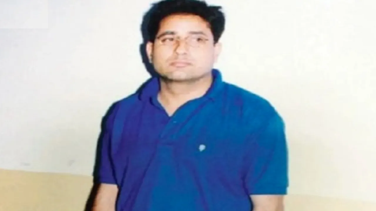सटोरिए संजीव चावला को लेकर आधी रात लंदन से भारत के लिए उड़ेगी दिल्ली पुलिस