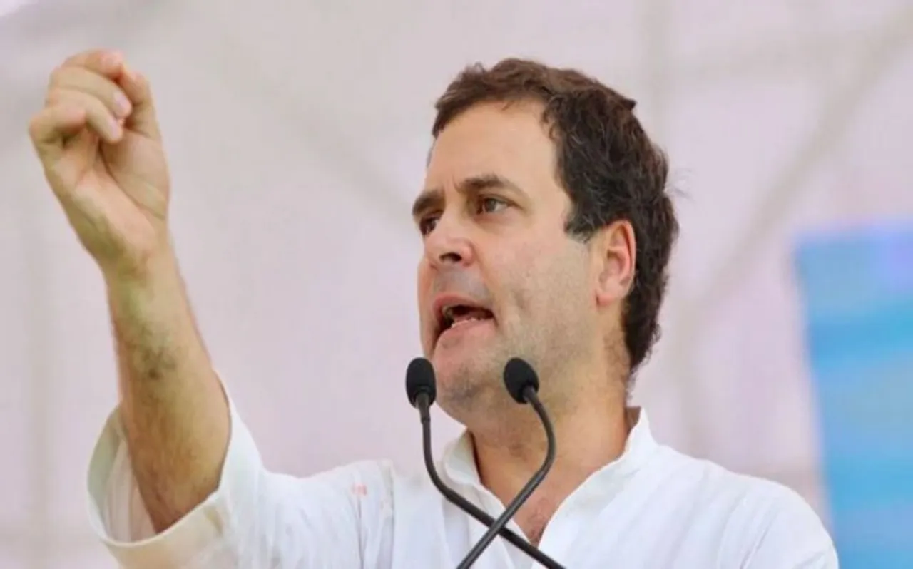 राहुल गांधी ने गैस सिलेंडर के साथ स्मृति ईरानी की तस्वीर ट्वीट कर कही ये बड़ी बात