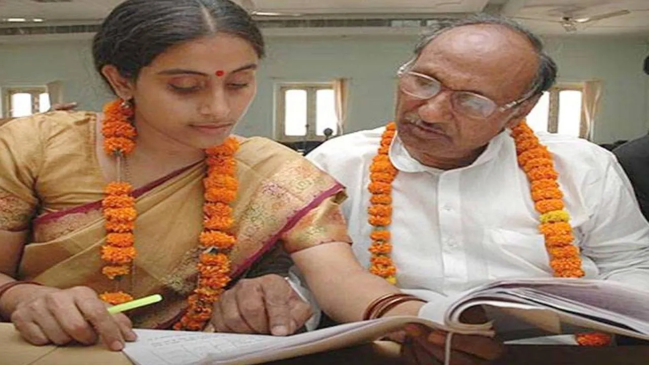 सात समंदर पार जूली बीमार, लवगुरु मटुकनाथ काट रहे मदद से कन्नी