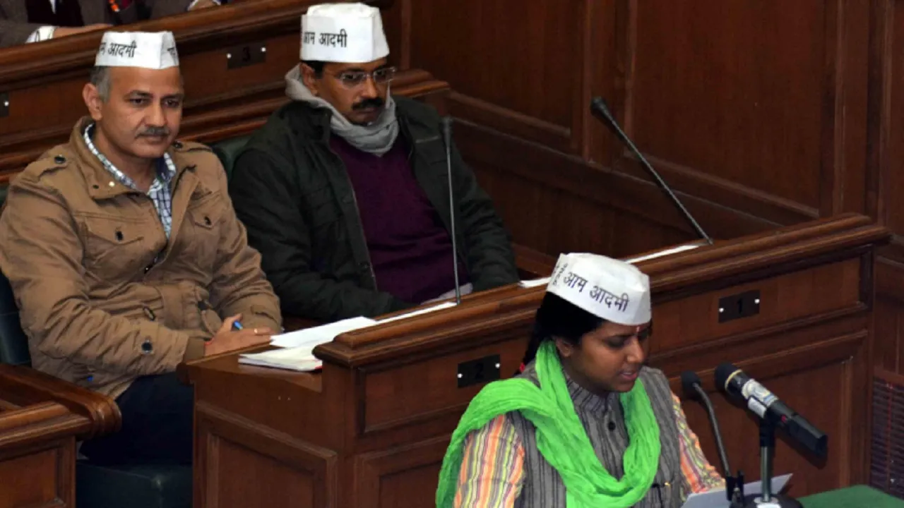 1993 के बाद से दिल्ली की सरकार में महज 4 महिलाओं को ही मिली कैबिनेट में जगह