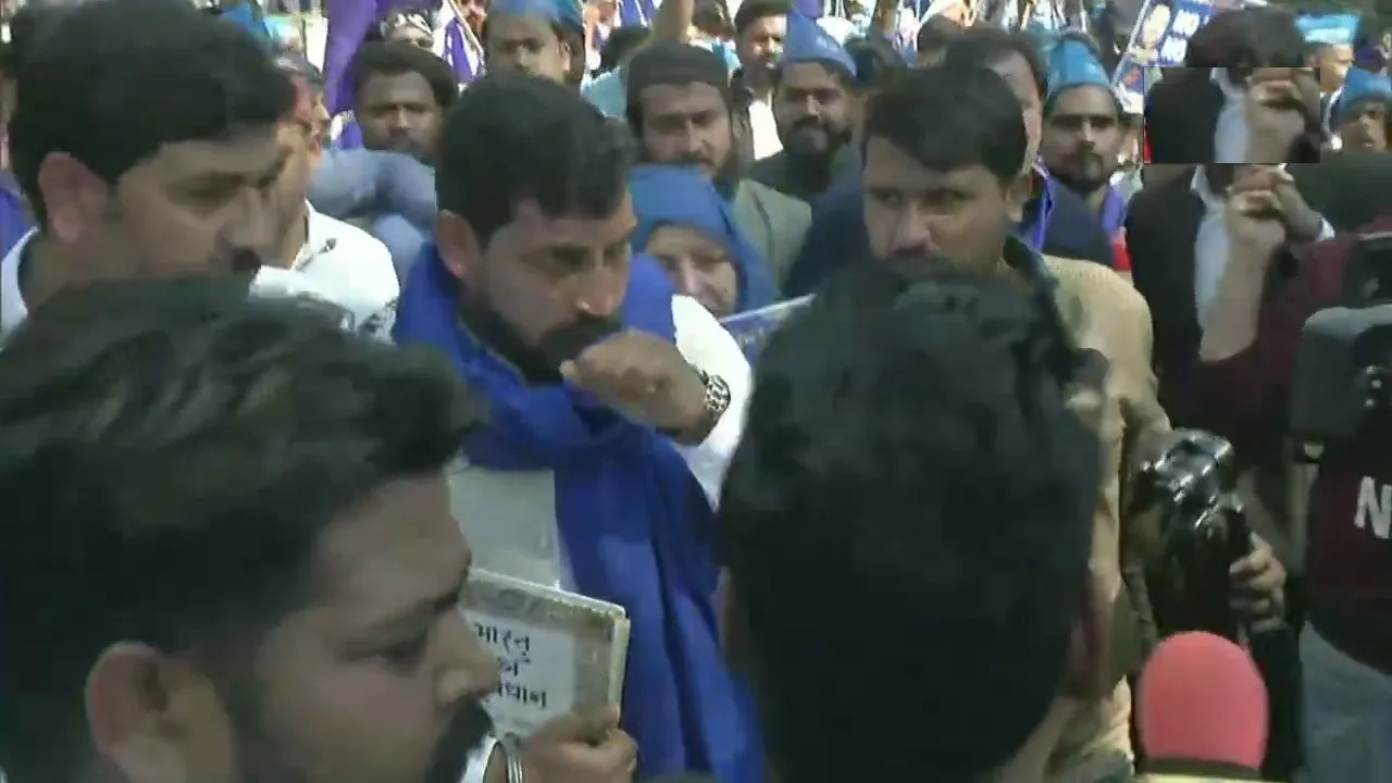 भीम आर्मी चीफ चंद्रशेखर ने मंडी हाउस से संसद तक शुरू किया भारत बचाओ मार्च