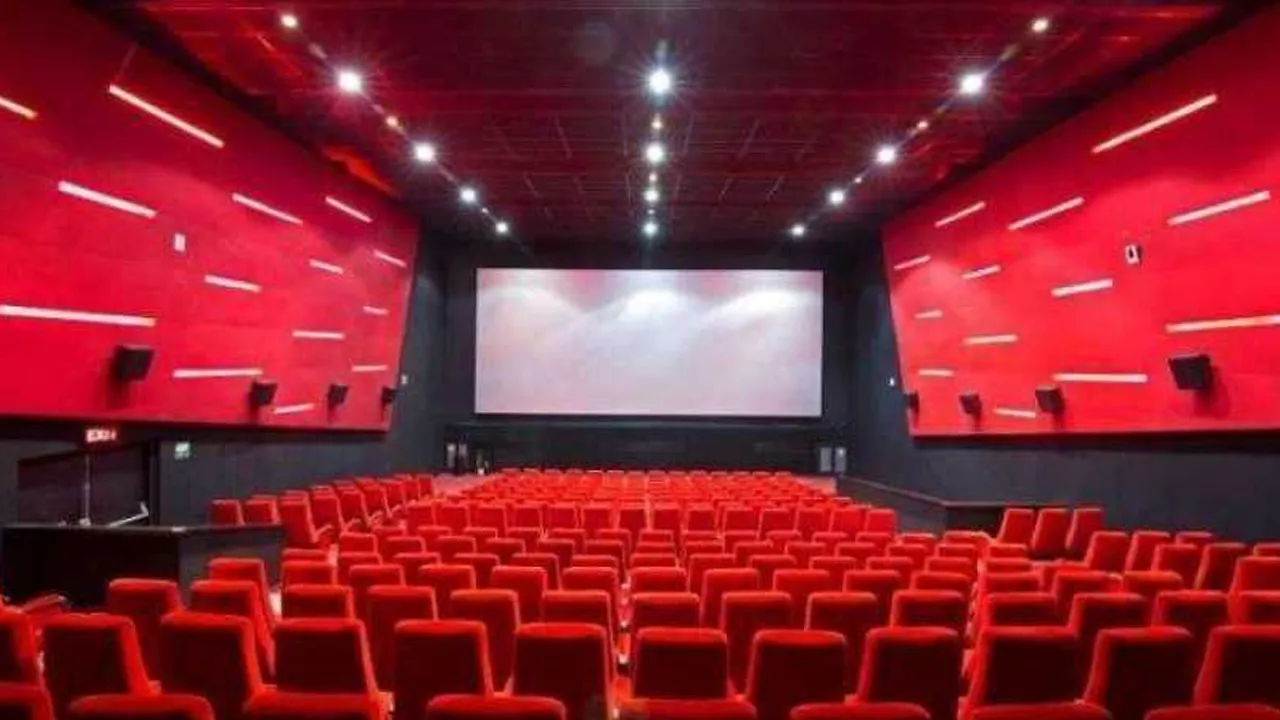 फिल्म टैक्स फ्री (Tax Free Film) होने के बाद कितनी सस्ती हो जाती है टिकट, जानिए यहां