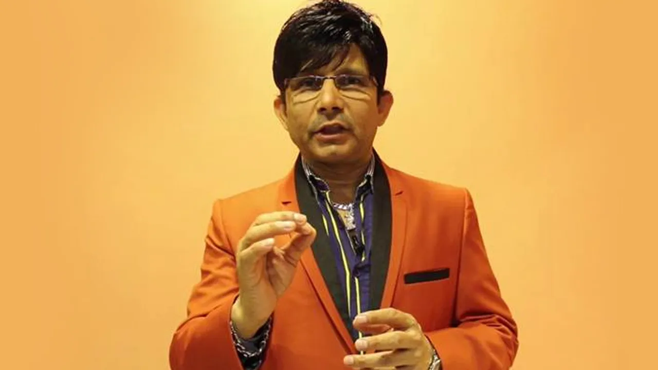 EXPOSED: बॉलीवुड के इस खान ने खोली सितारों की पोल, Video देखकर हो जाएंगे दंग