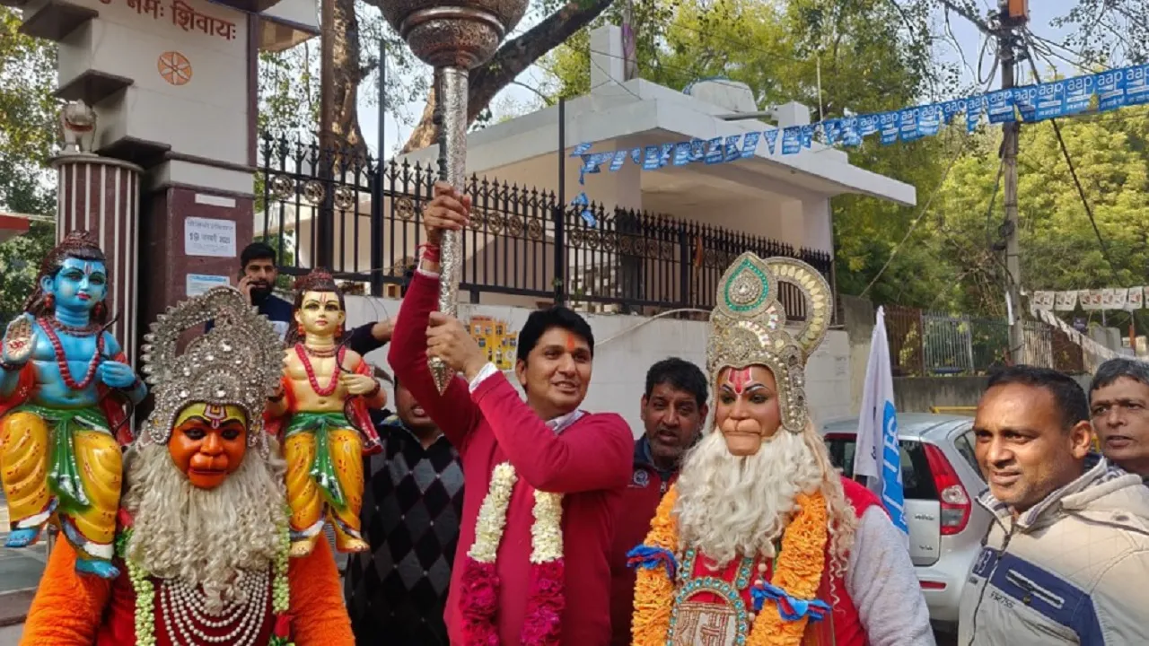 दिल्ली जीत के बाद अब AAP विधायक करेंगे सुंदरकांड का पाठ
