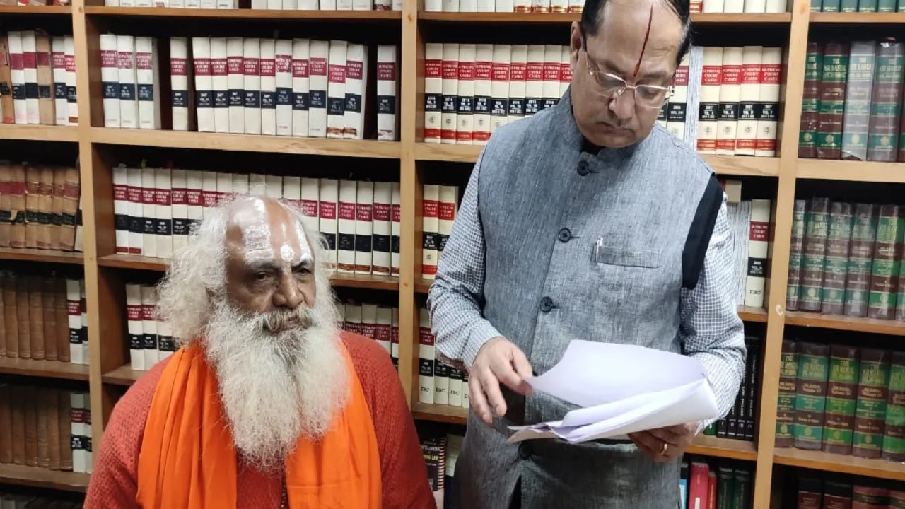 राम मंदिर ट्रस्ट की पहली बैठक में महंत धर्मदास महाराज को नहीं किया गया शामिल, जानें क्यों