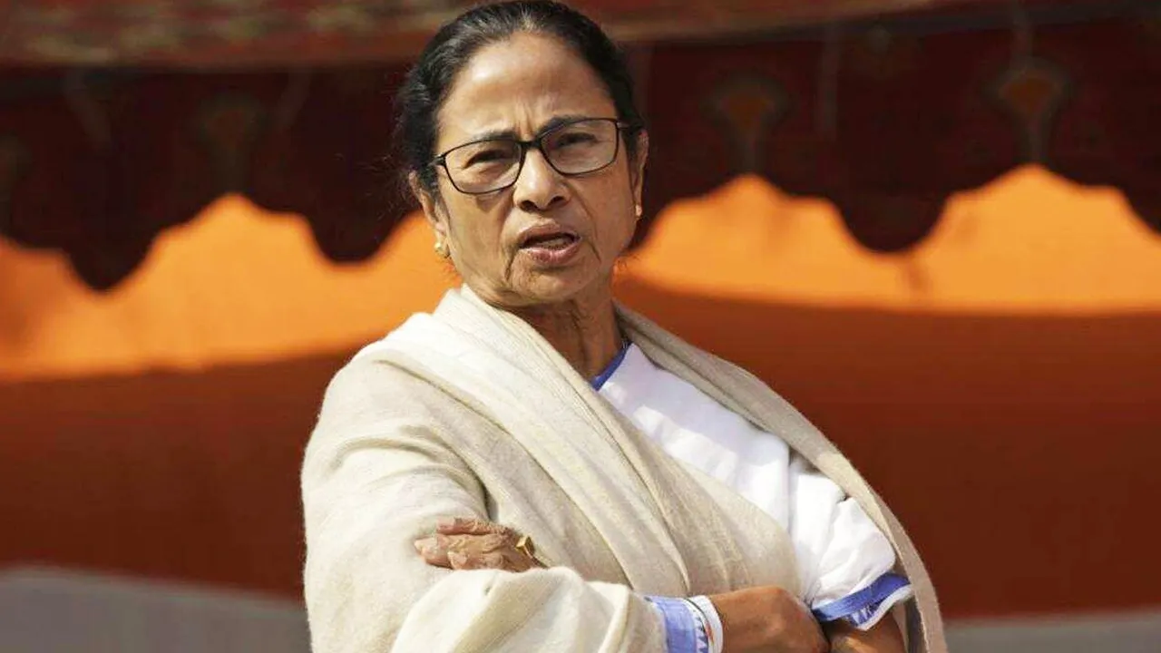 तपस पाल की मौत को लेकर ममता बनर्जी ने केंद्र सरकार को घेरा