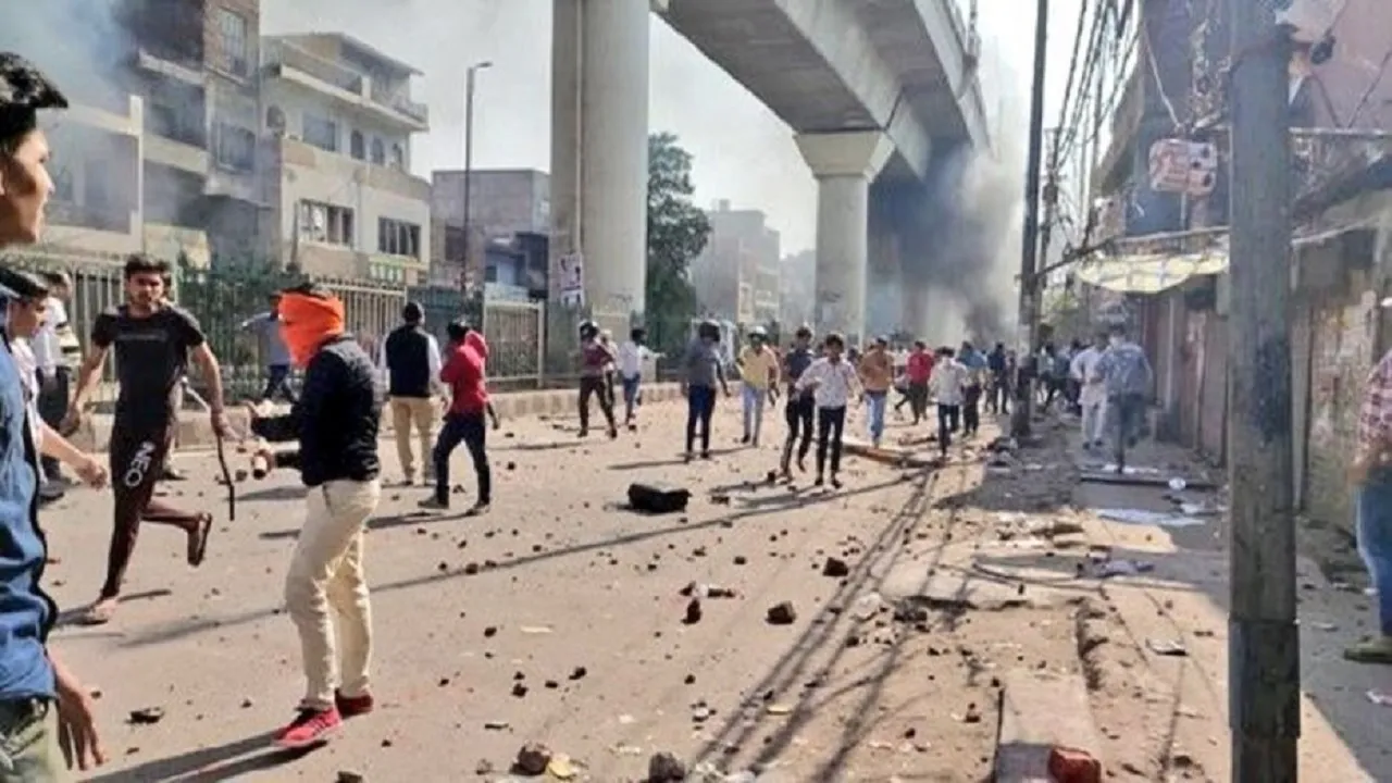 Video: जाफराबाद में ऐसे शुरू हुआ खूनी खेल, देखें उपद्रवियों का तांडव