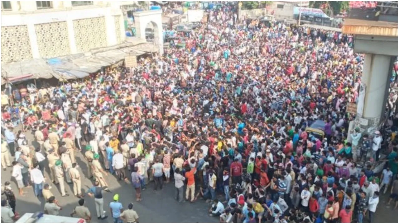 Bandra Station