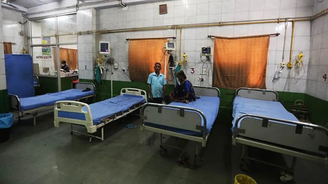 सरकारी अस्पतालों से कोरोना का प्रतिबंध हटा, OPD में देखे जाएंगे मरीज