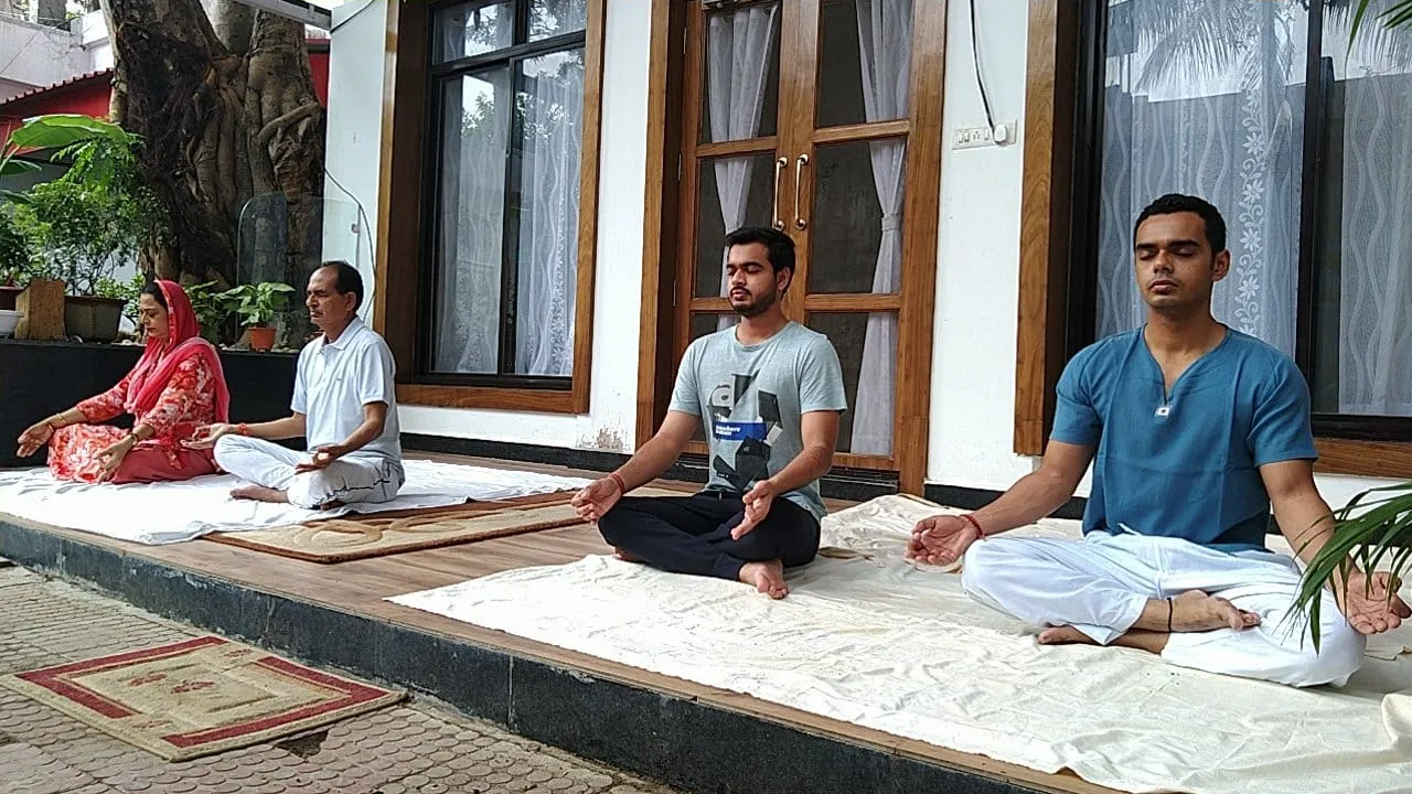 Shivraj Chouhan Family Yoga