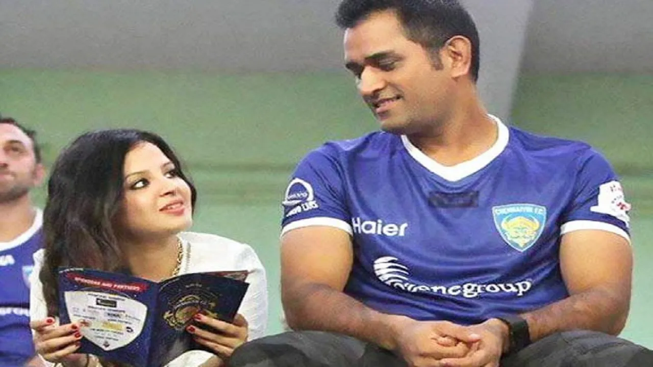 Dhoni and Sakshi