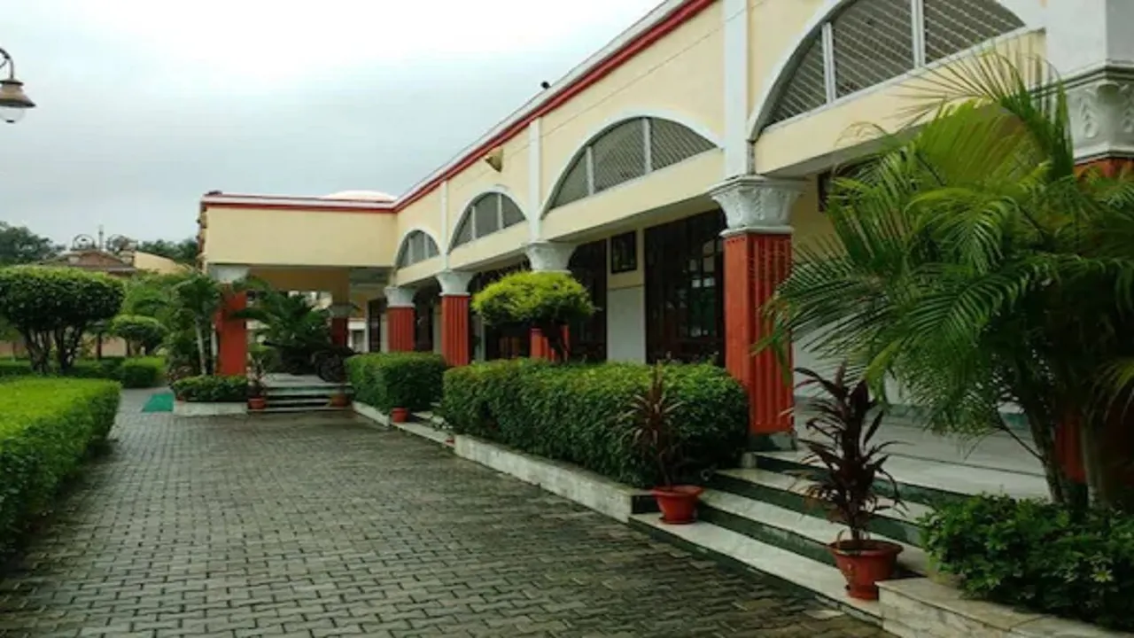 Humsafar resort
