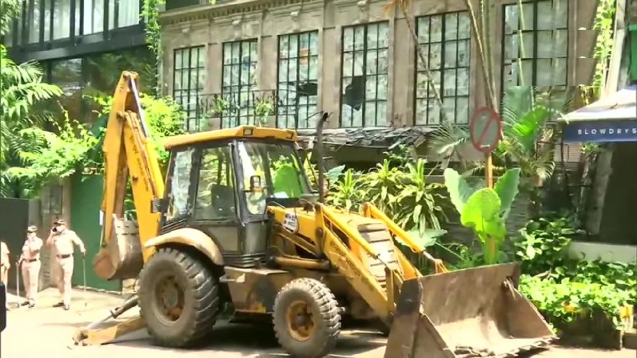 kangana office 1