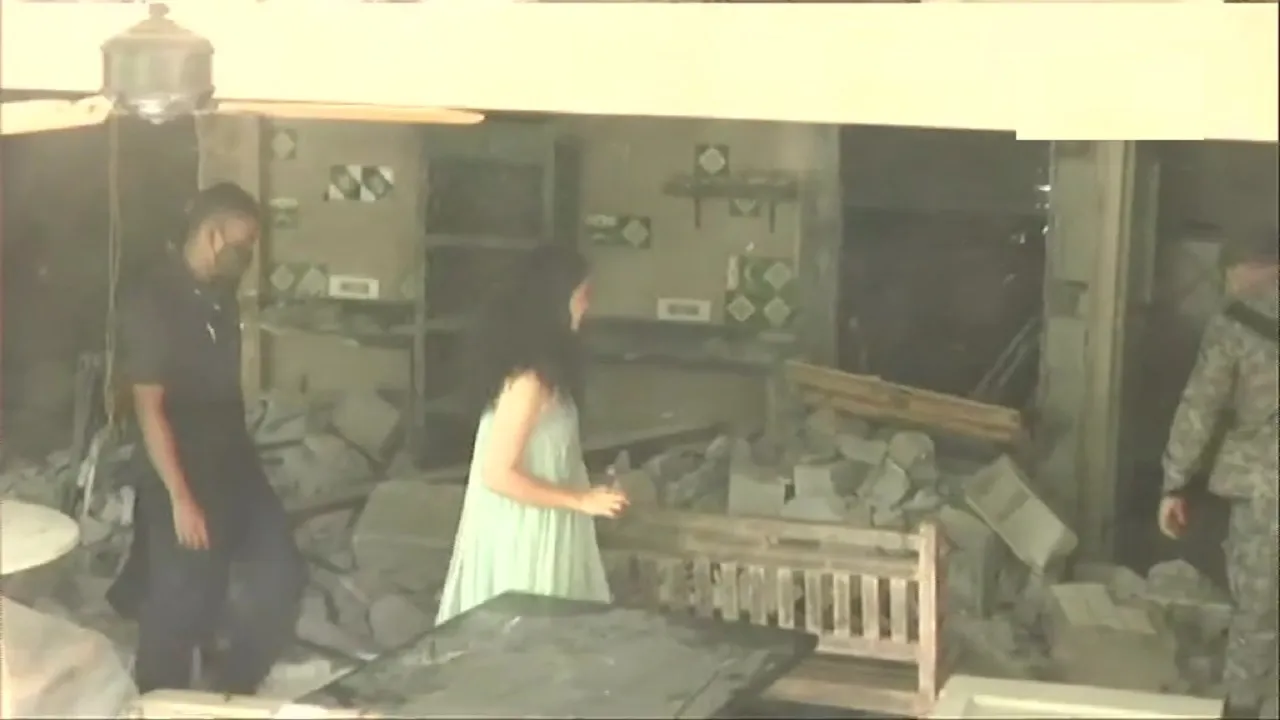 kangana office2