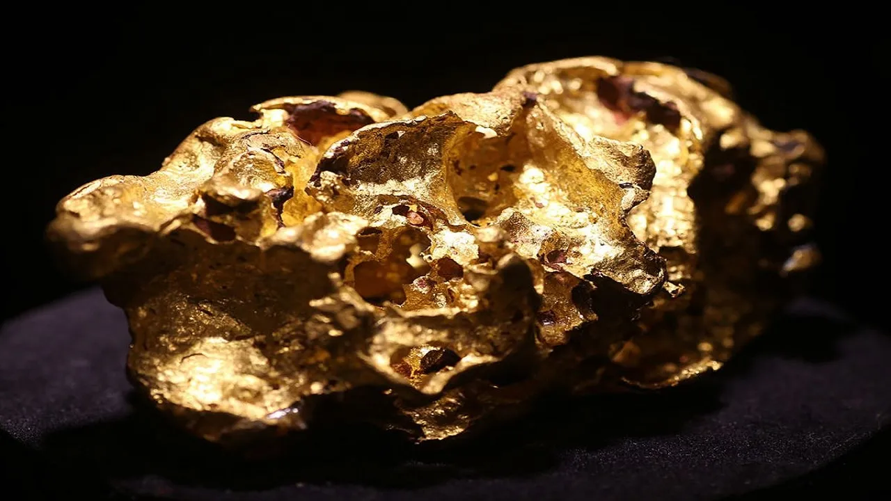 gold astoriad