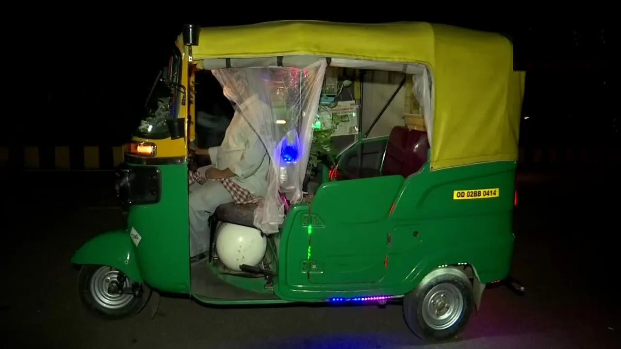 taxi fare in Mumbai increased by Rs 3