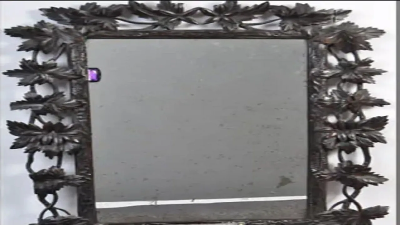 Mirror of Queen France