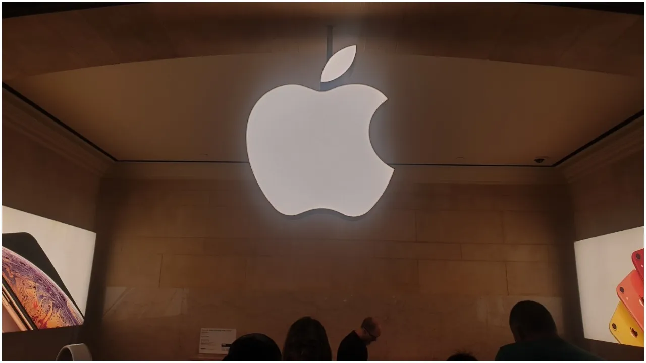 Apple-Facebook