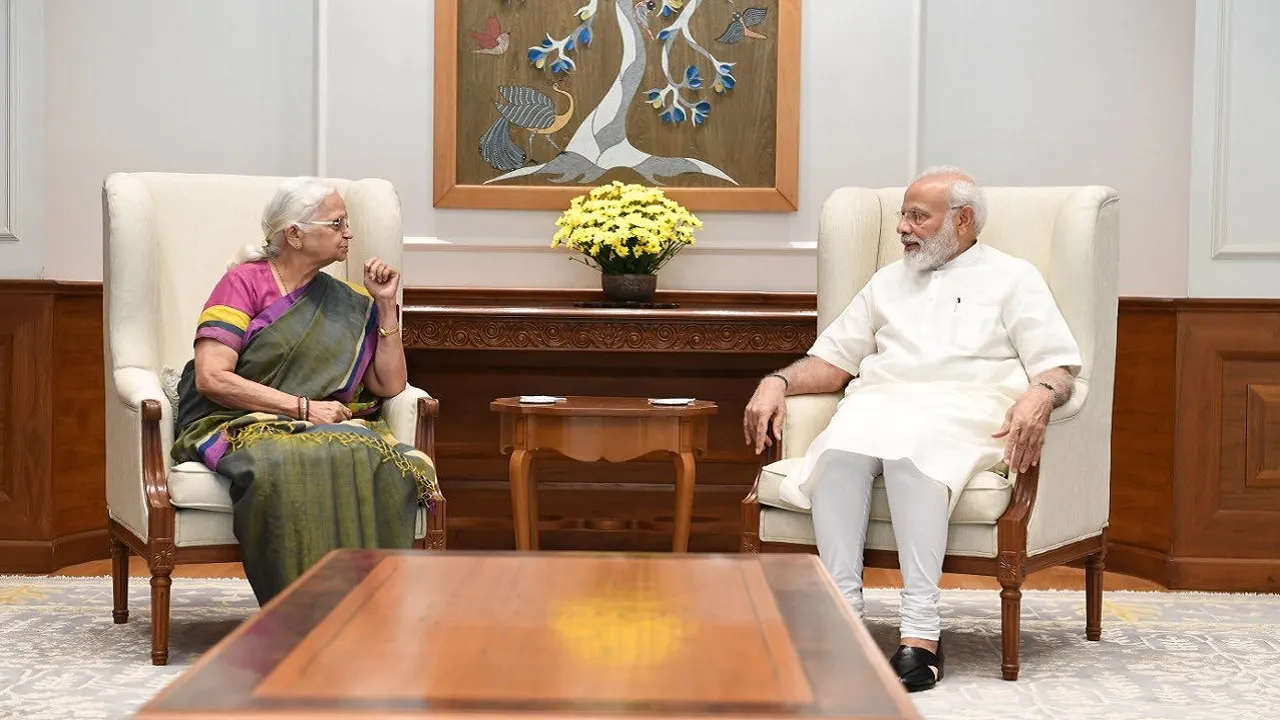 pm modi with mridula sinha