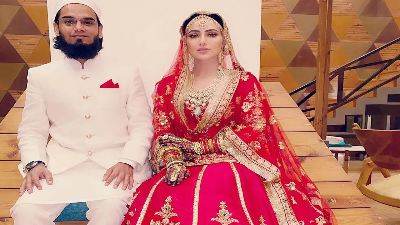 sana khan