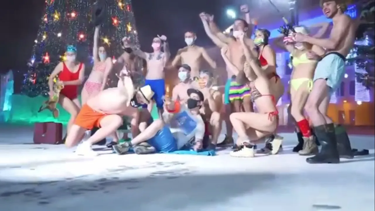 bikini party