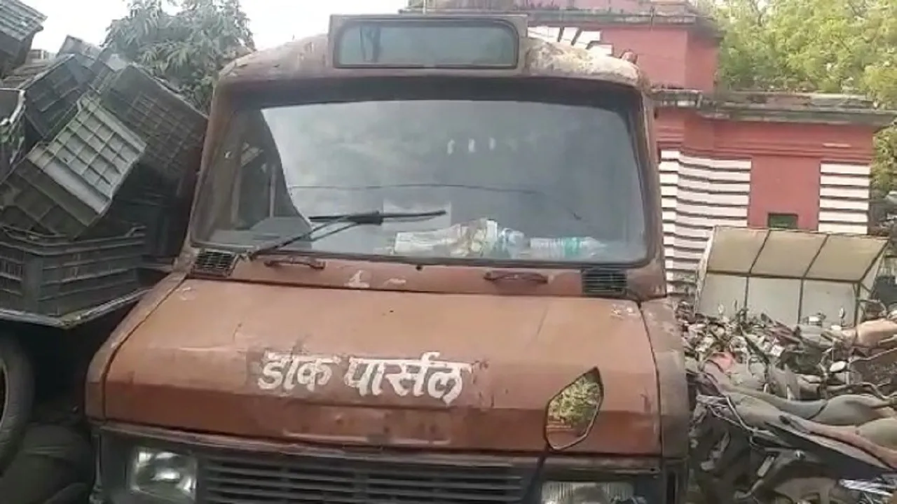Postal Parcel Vehicle