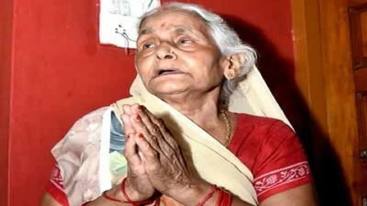 Sarla Devi mother of gangster Vikas Dubey