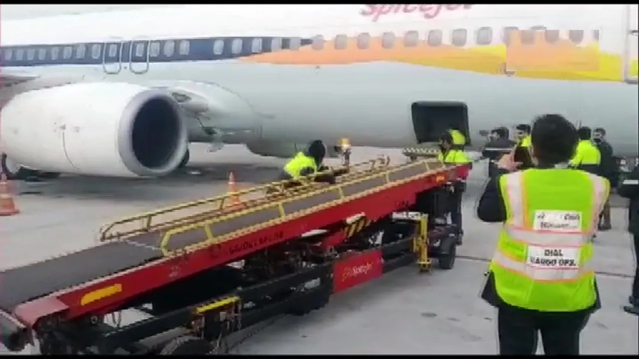 Covishield arrives at Delhi