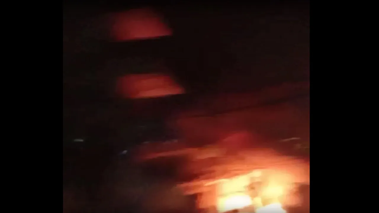 Fire in an auto shop in Uttam Nagar area of Delhi