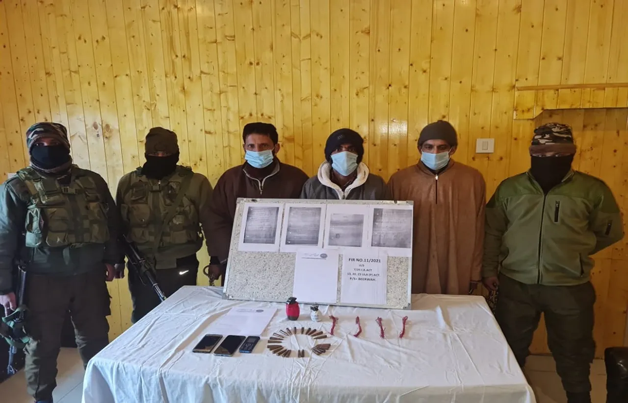 Terror associates arrested in Budgam