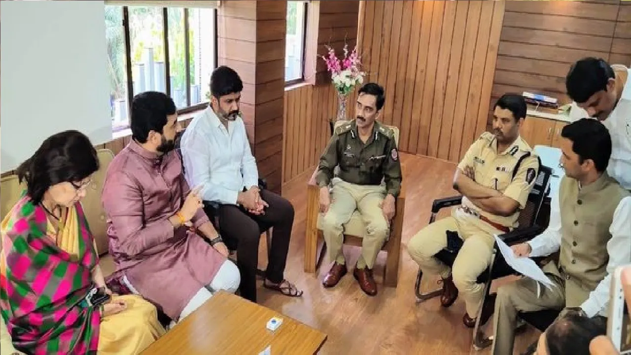 BJP met Pune commissioner for action against Sharjeel Usmani