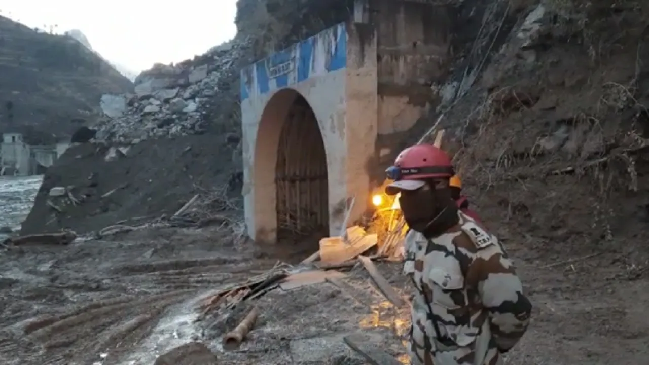 उत्तराखंड त्रासदी: आनंद महिंद्रा ने जाहिर की चिंता, कही ये बड़ी बात