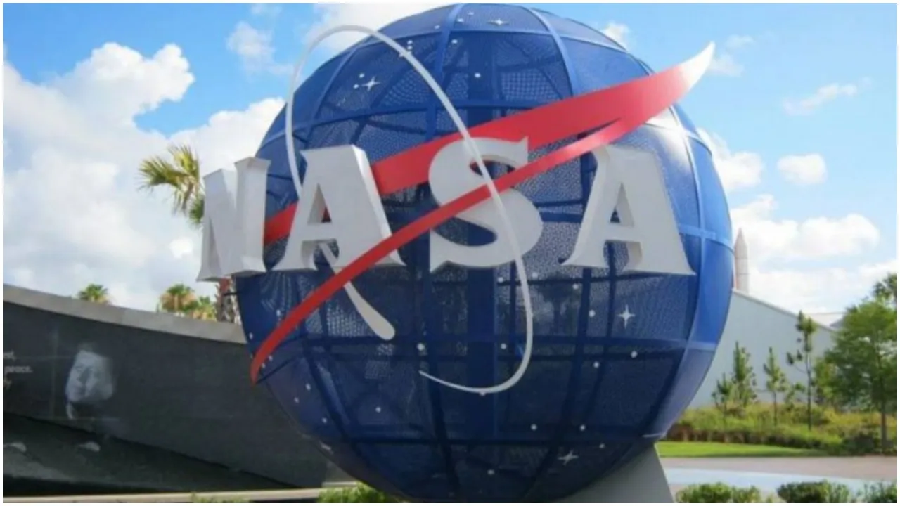 नासा (NASA)