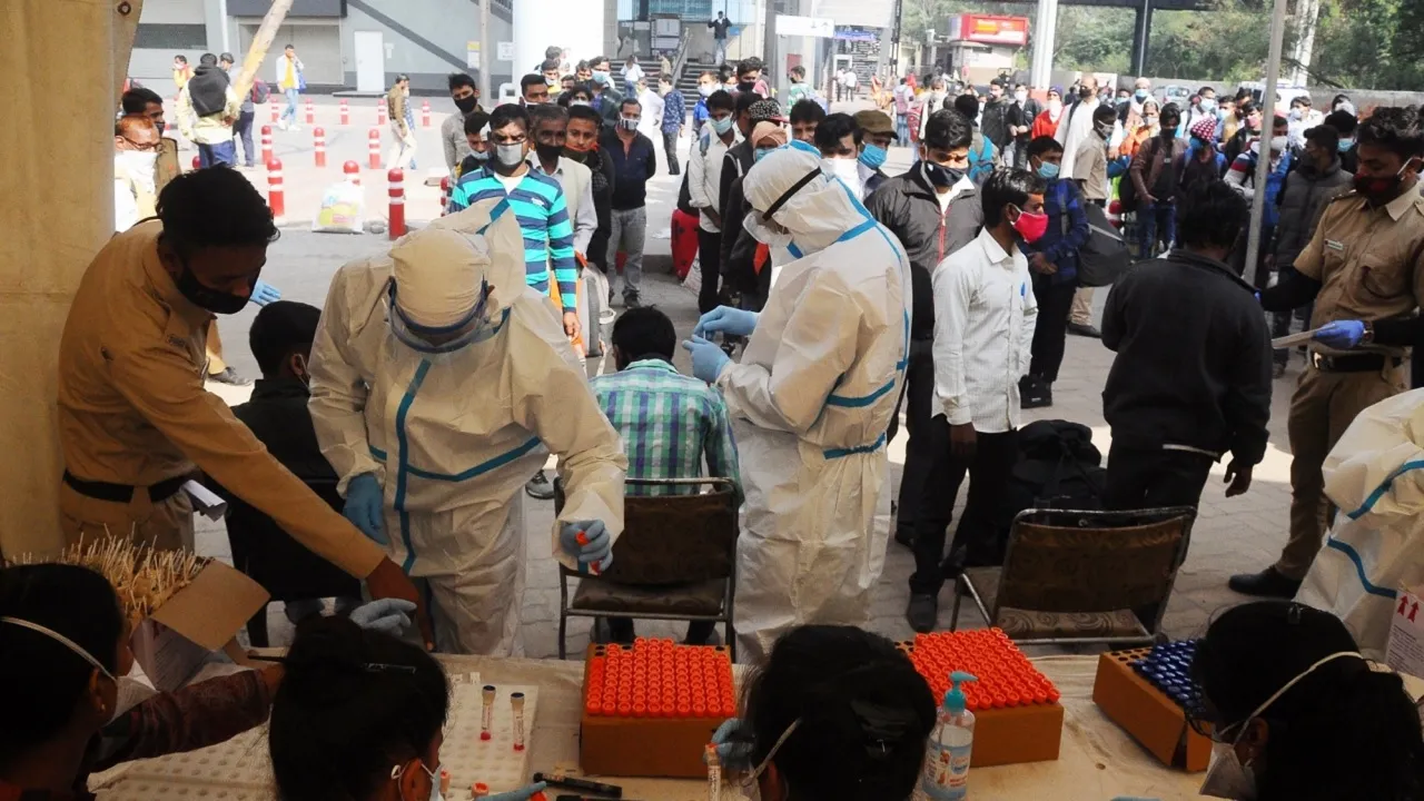 कोरोना की वापसी ने बढ़ाई टेंशन, अपनाएं ये घरेलू नुस्खे, मिलेगी सुरक्षा