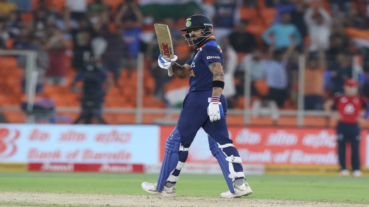 Virat Kohli bat