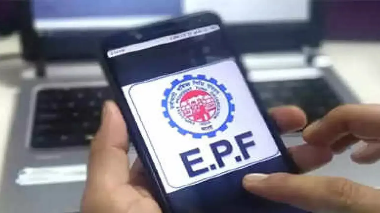 सरकार ने PF पर दी बड़ी राहत, सालाना 5 लाख रुपये तक निवेश टैक्स फ्री