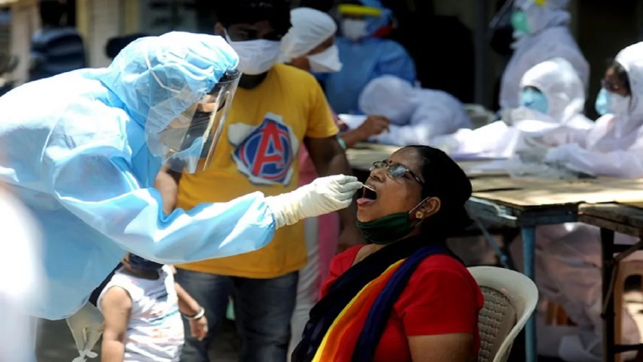 बुलेट ट्रेन की रफ्तार से बढ़ रहे कोरोना केस, भारत में 53500 नए मामले