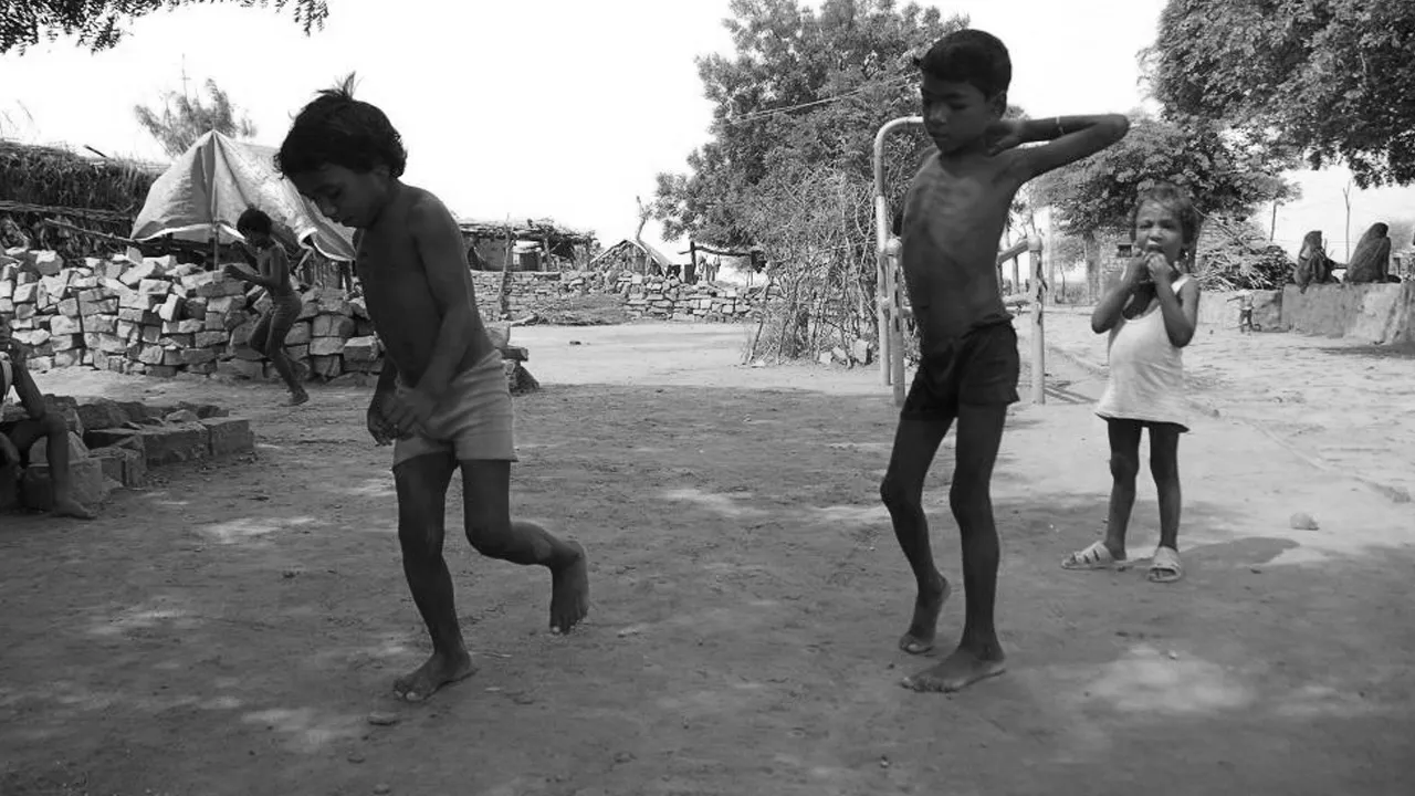 बच्चों के कमजोर शरीर और कम वजन से हैं चिंतित, आज ही से खिलाएं ये चीजें