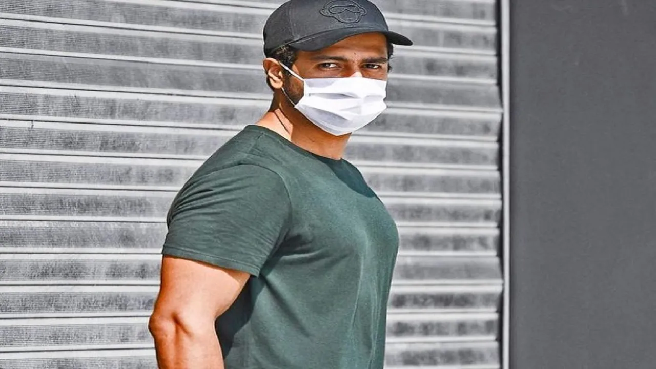 vicky kaushal corona