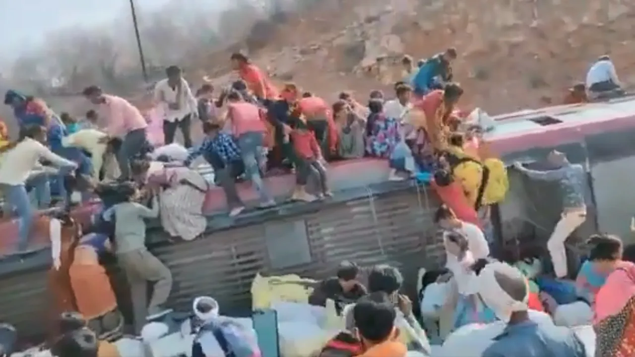 मध्यप्रदेश में प्रवासी मजदूरों को ले जा रही बस पलटी, तीन की मौत
