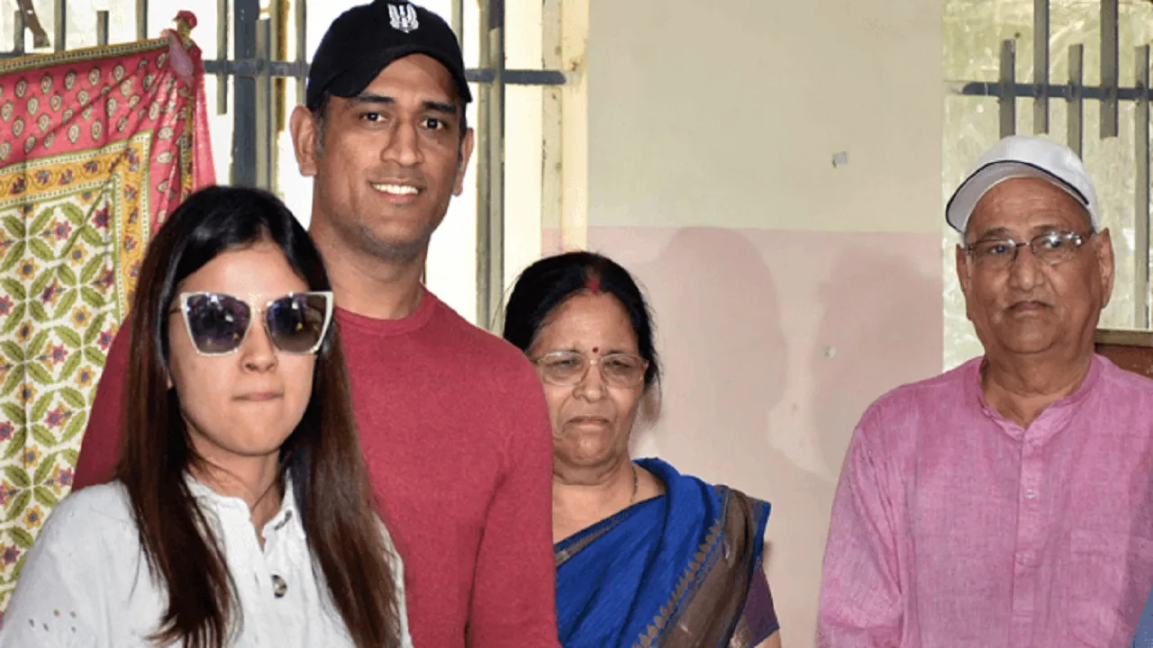 MS Dhoni family