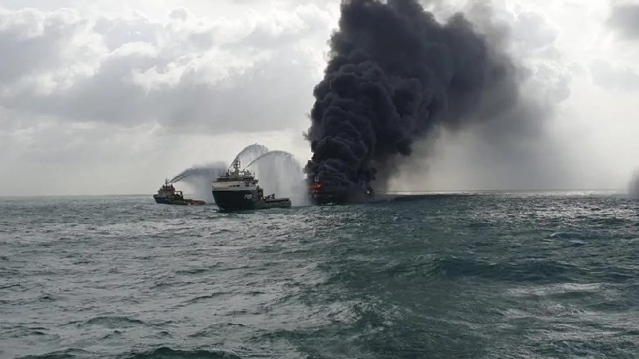 MV X Press Pearl off Colombo