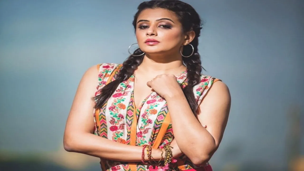 priya mani birthday