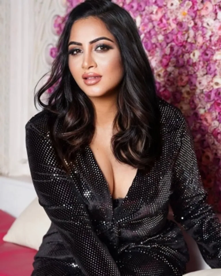 Arhi Khan
