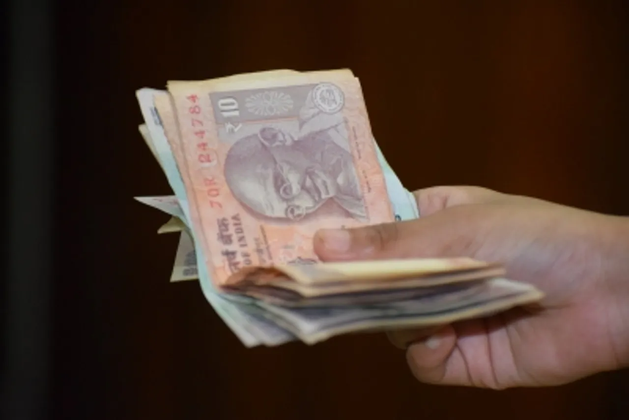 R 10