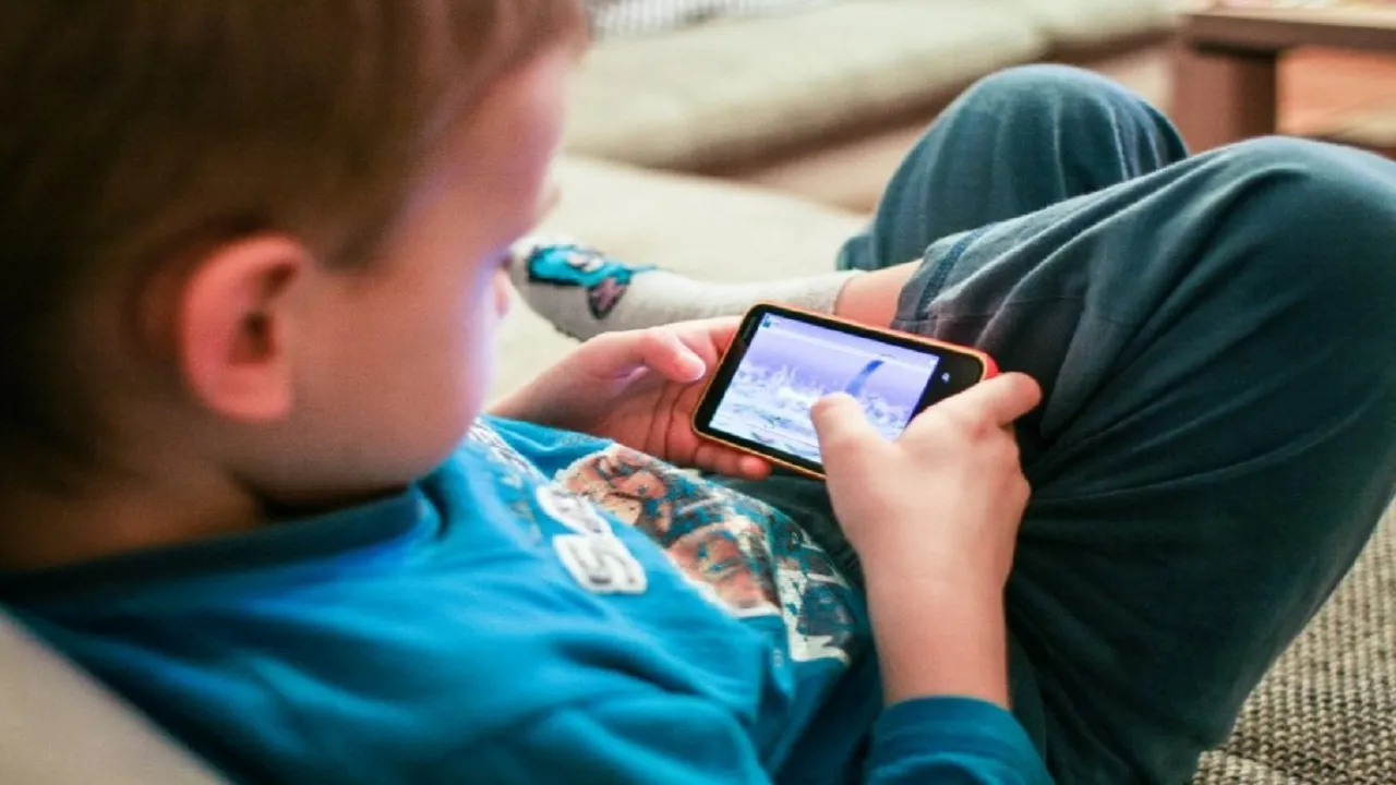 NCPCR STUDY on KIDS using SMARTPHONE