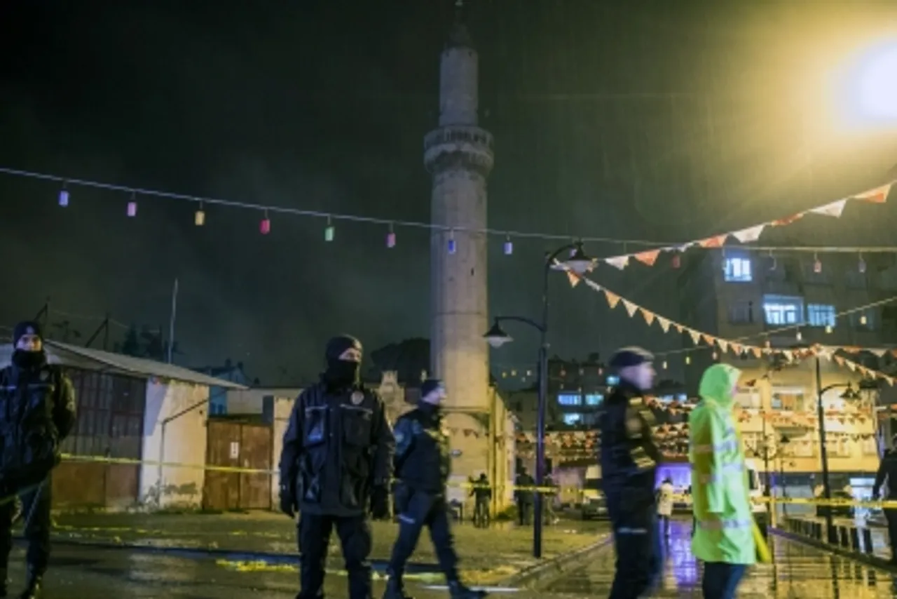 Turkey detain